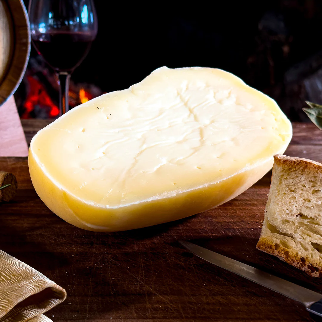 Caciocavallo stagionato