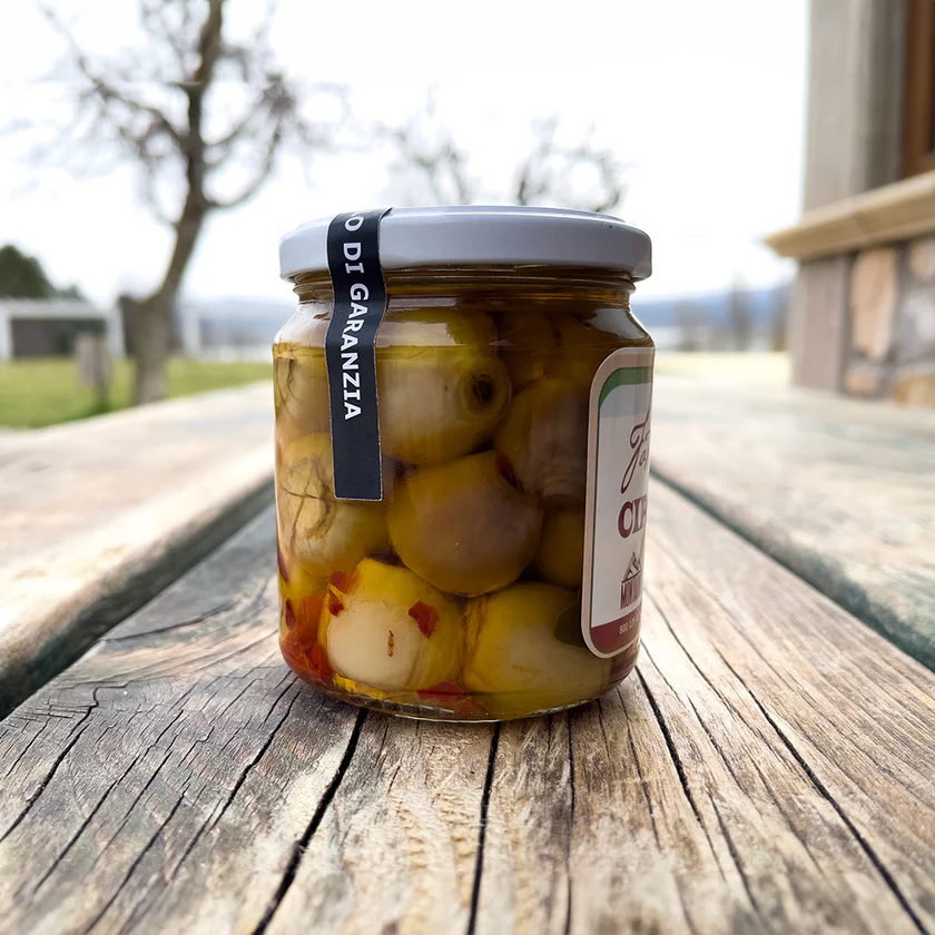 Vasetto di cipolline sott'olio