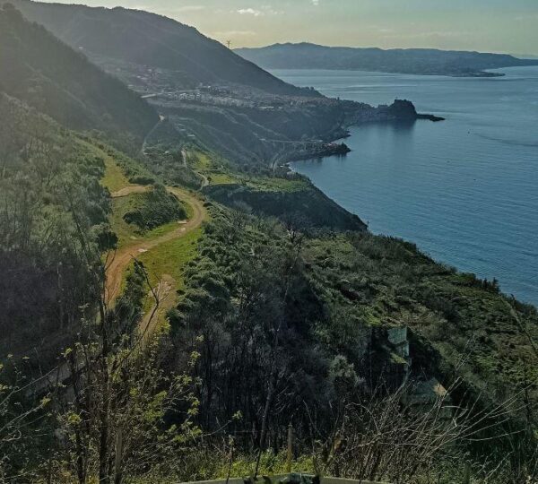 Sentiero sulla Costa Viola